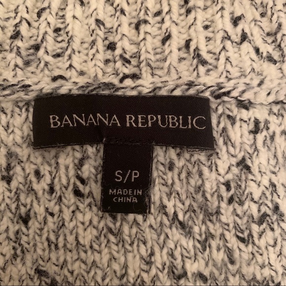 2/20$! Banana republic wool sweater - Picture 3 of 6
